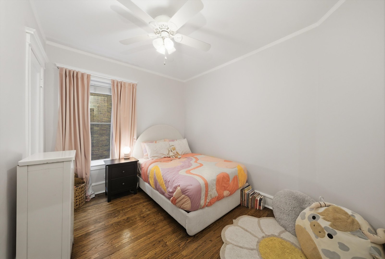 939 W Ainslie Street Unit: 2E