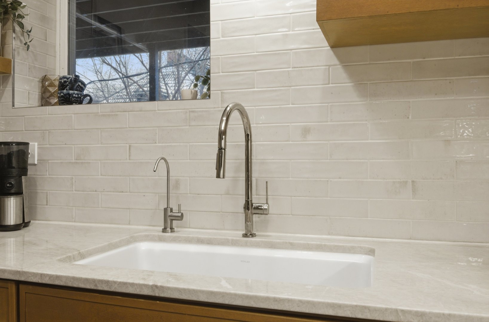 939 W Ainslie Street Unit: 2E