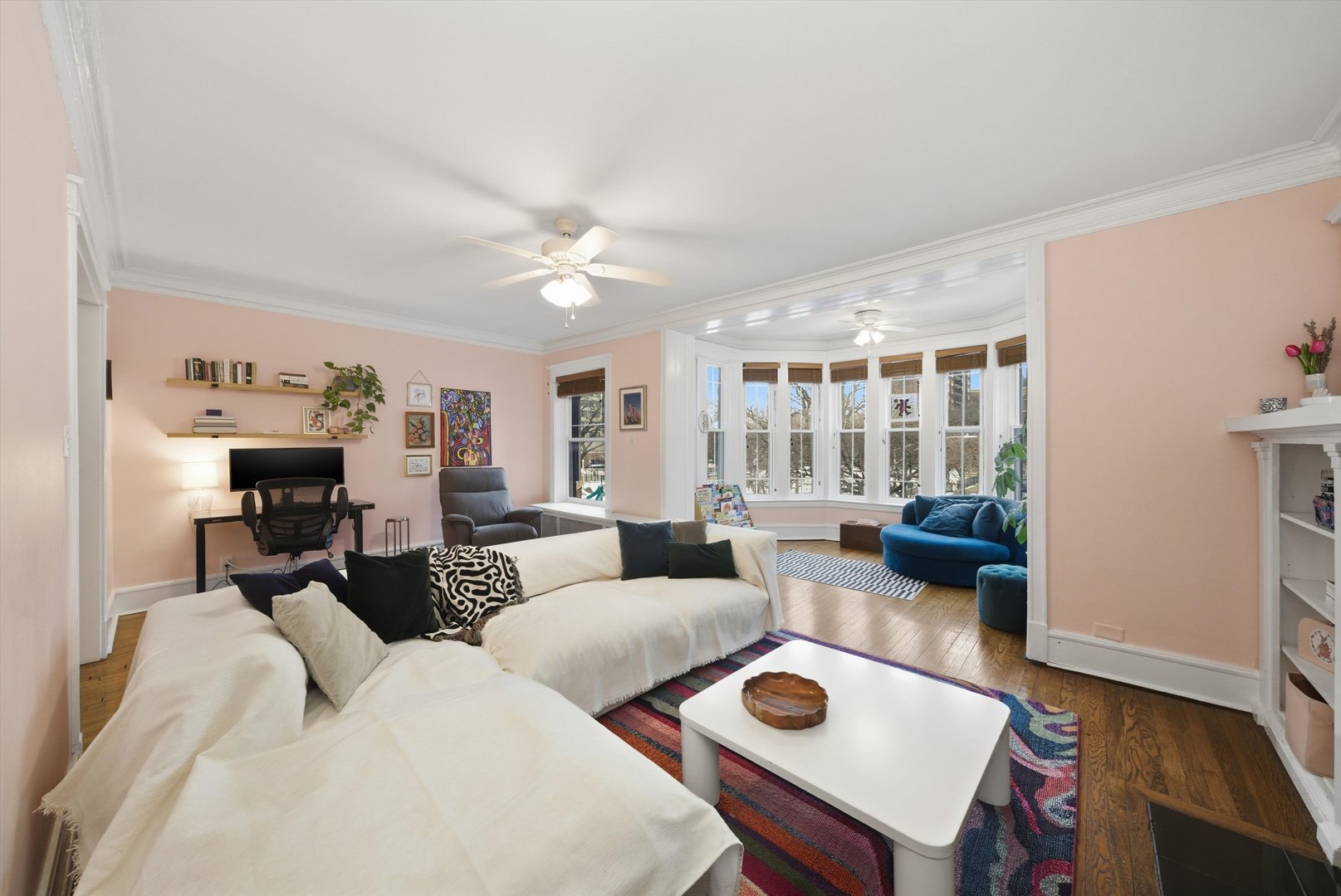 939 W Ainslie Street Unit: 2E