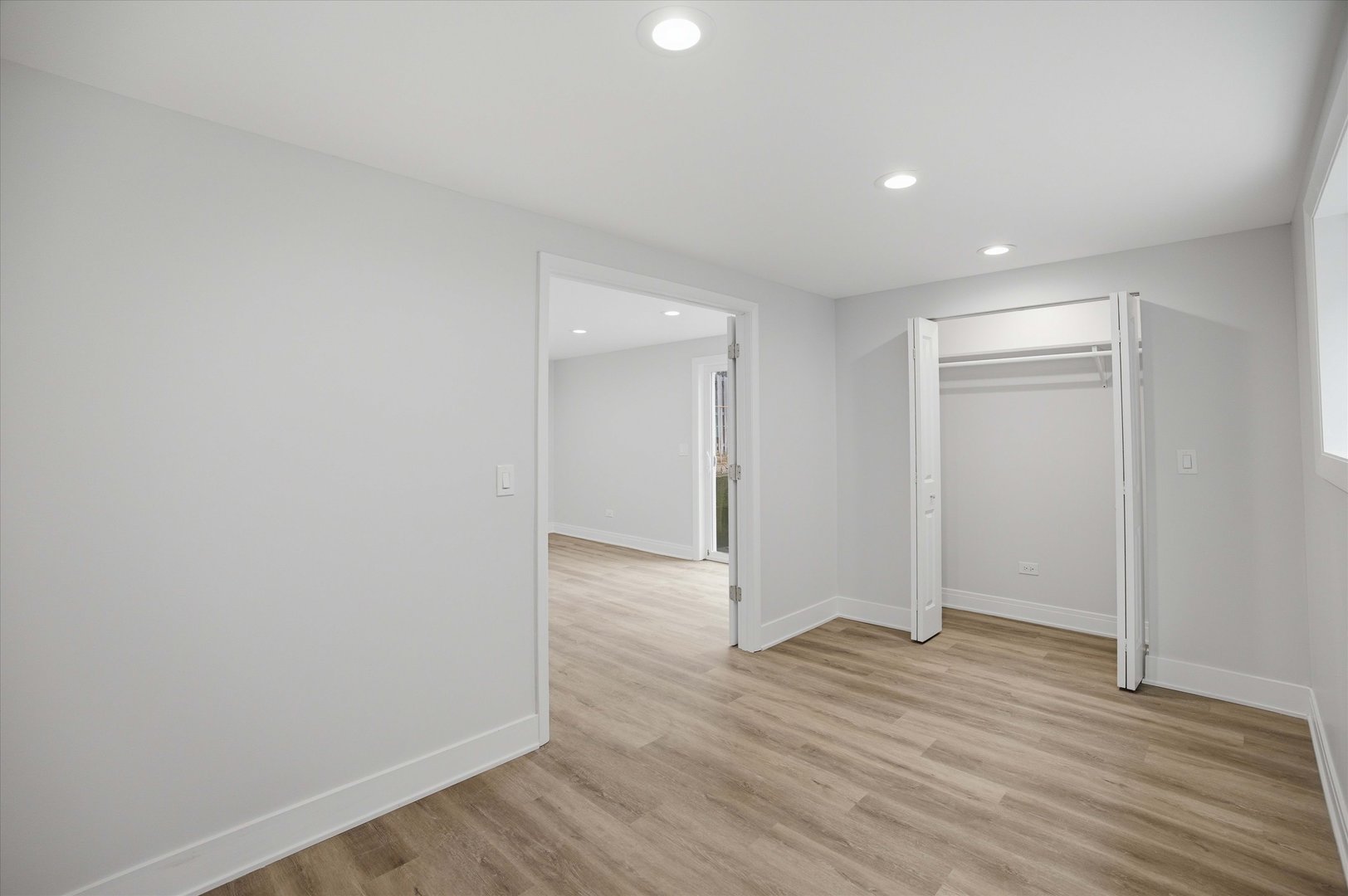 6232 N La Crosse Street