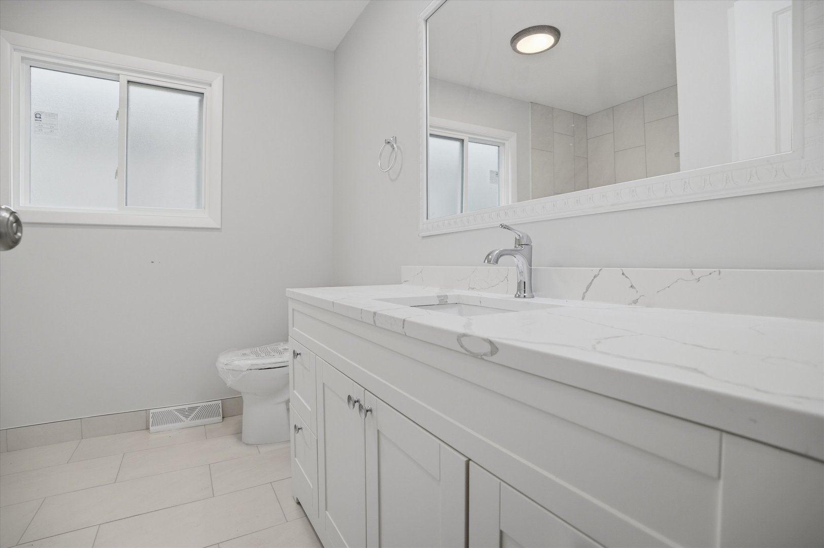 6232 N La Crosse Street