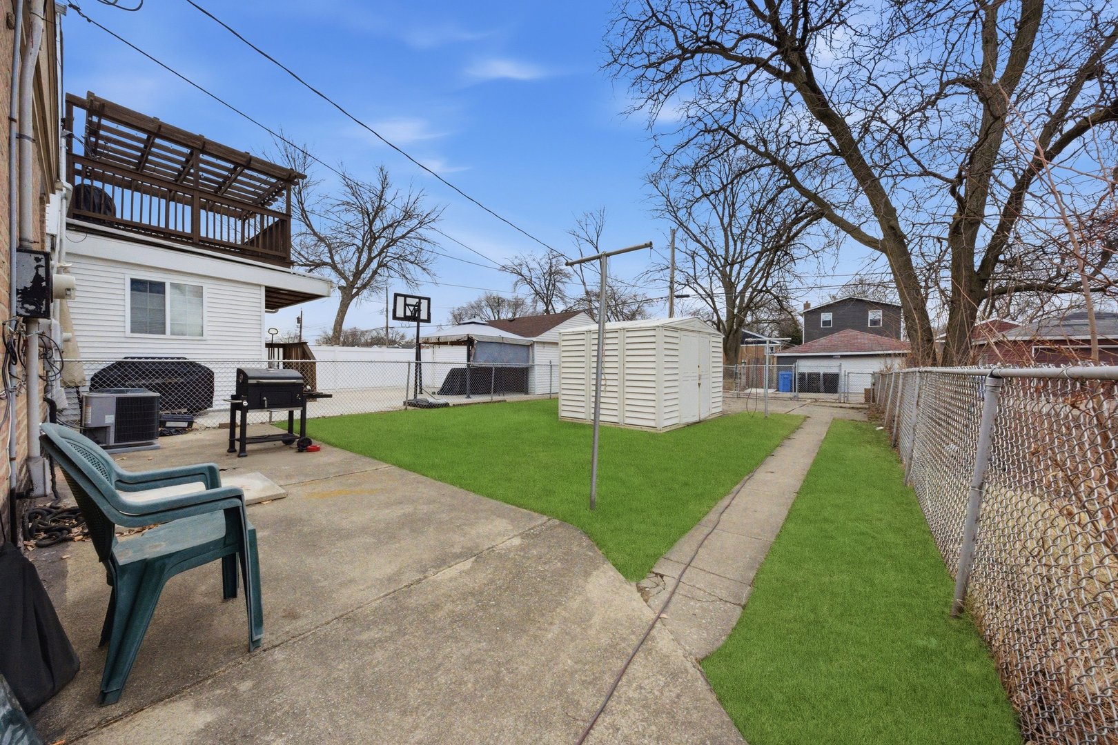 4605 S Laramie Avenue