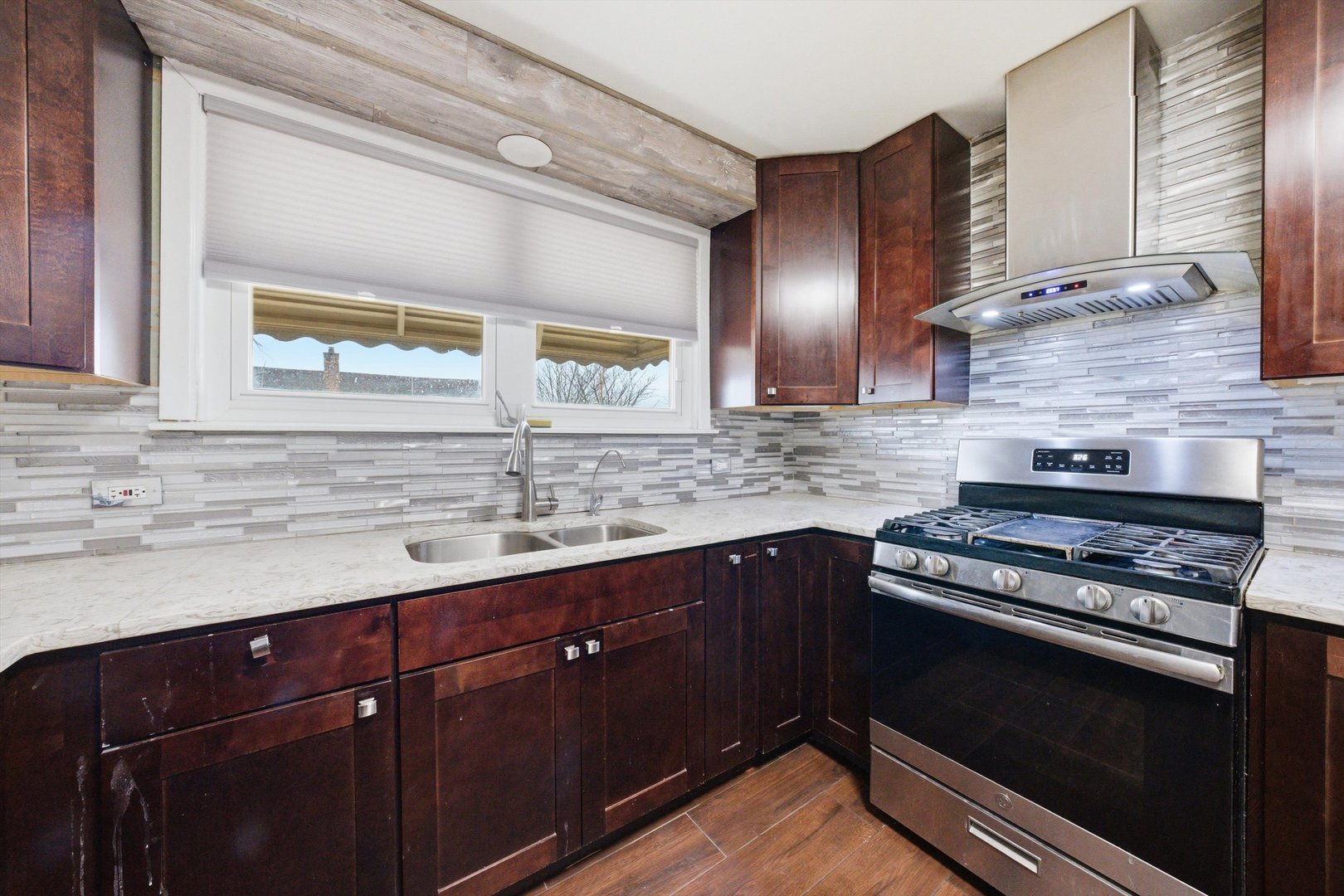 4605 S Laramie Avenue