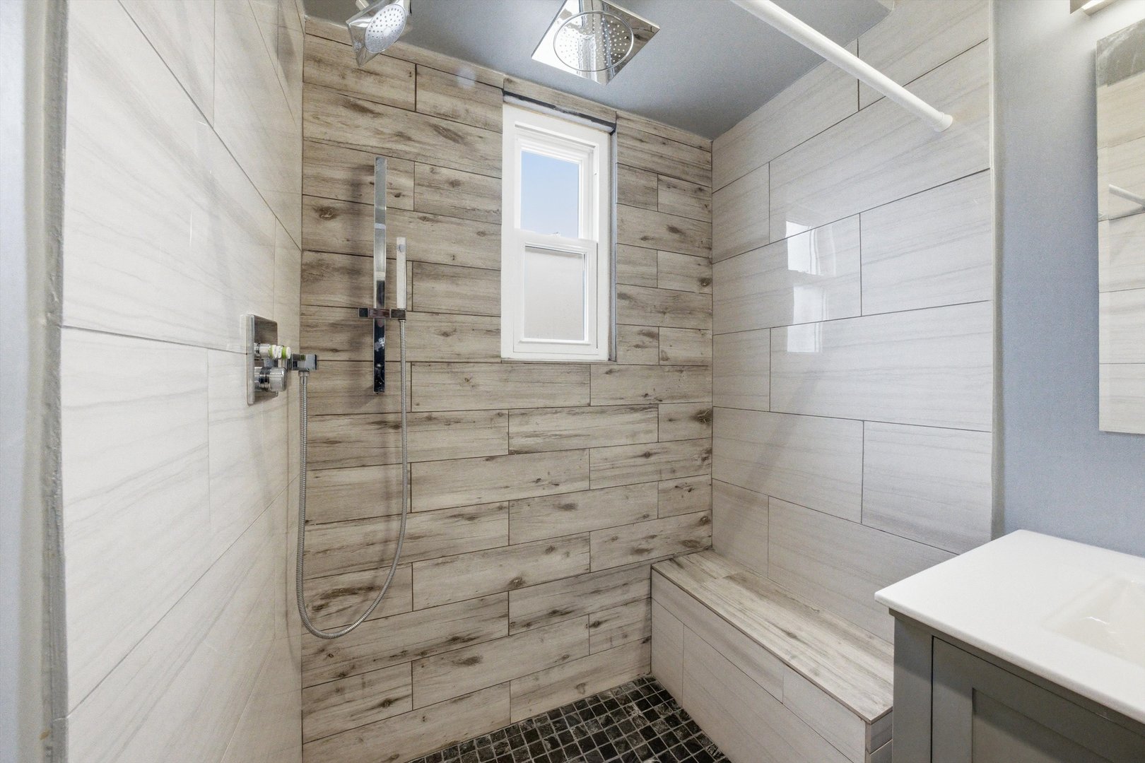 4605 S Laramie Avenue