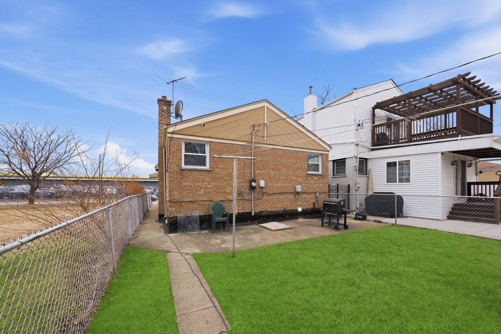 4605 S Laramie Avenue