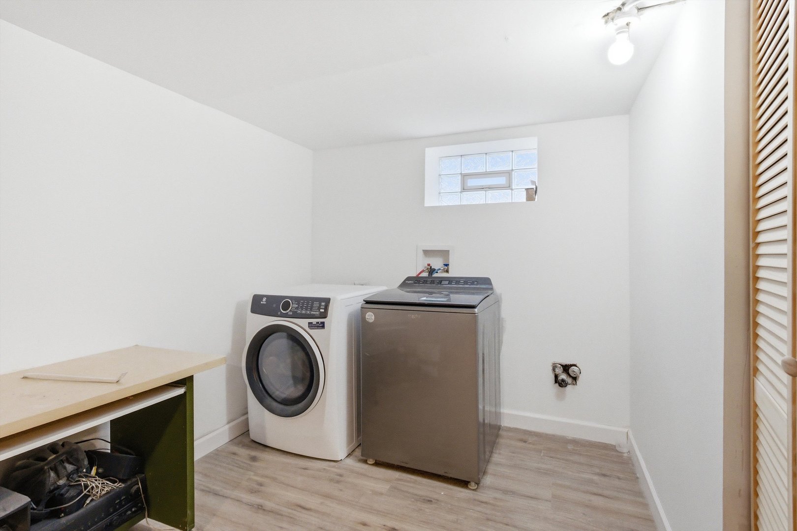 4605 S Laramie Avenue