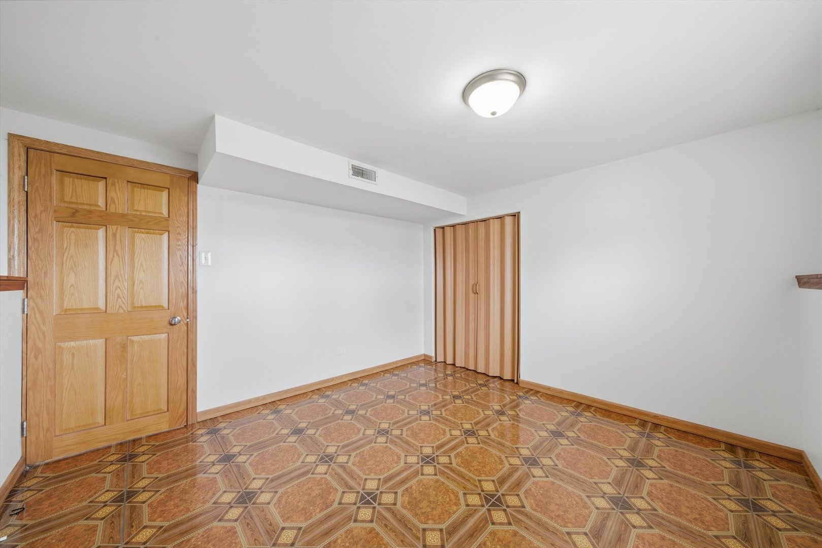 10725 S Rutherford Avenue