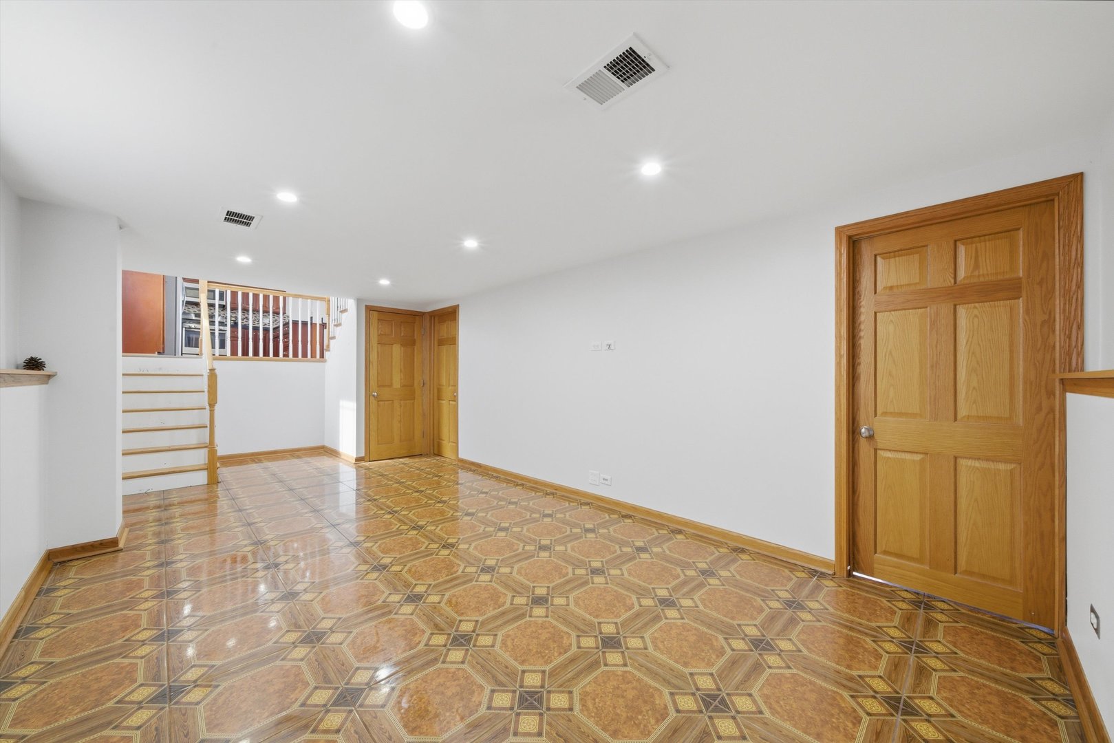 10725 S Rutherford Avenue