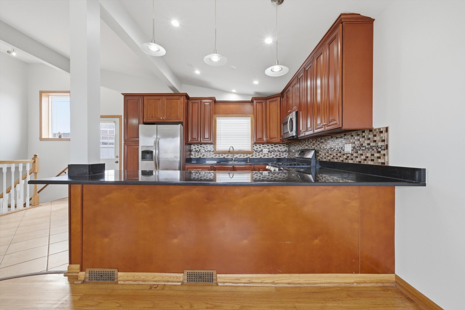 10725 S Rutherford Avenue