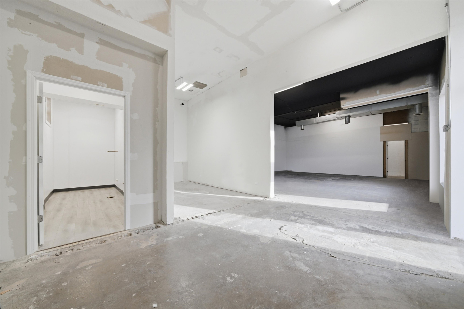 640 E Northwest Highway