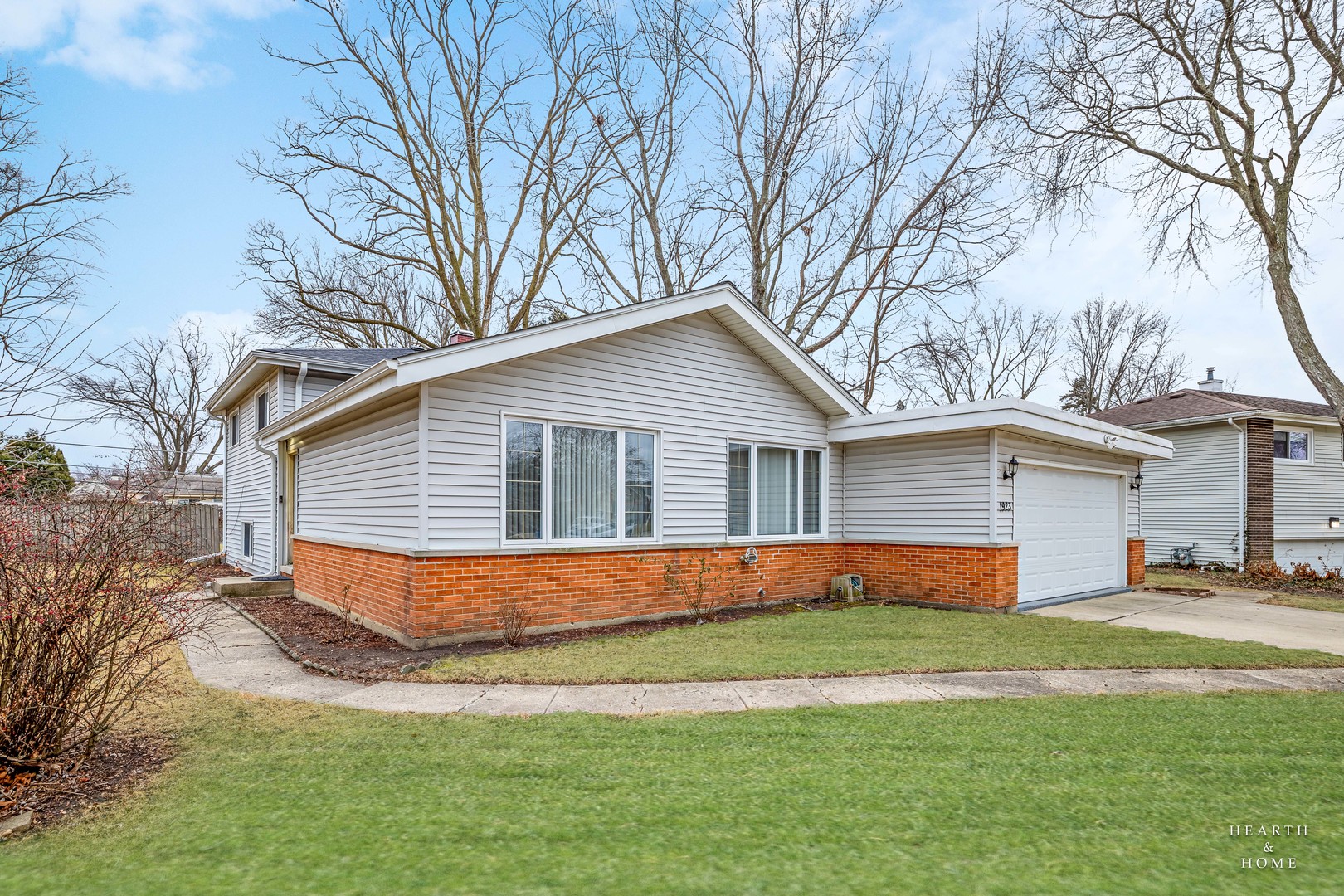 1923 E Pawnee Lane