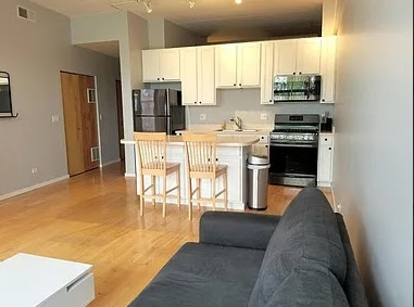 3944 N Claremont Avenue Unit: 306