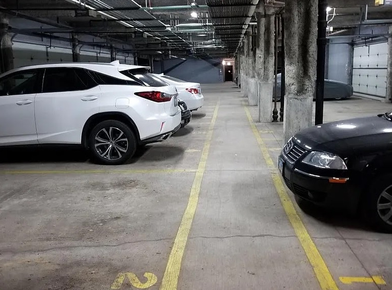 3944 N Claremont Avenue Unit: 306