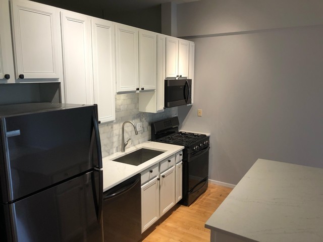 3944 N Claremont Avenue Unit: 306