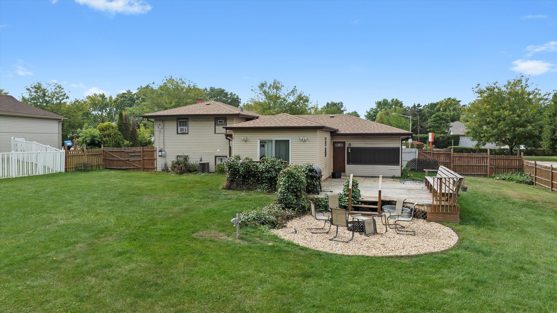1227 S Roselle Road