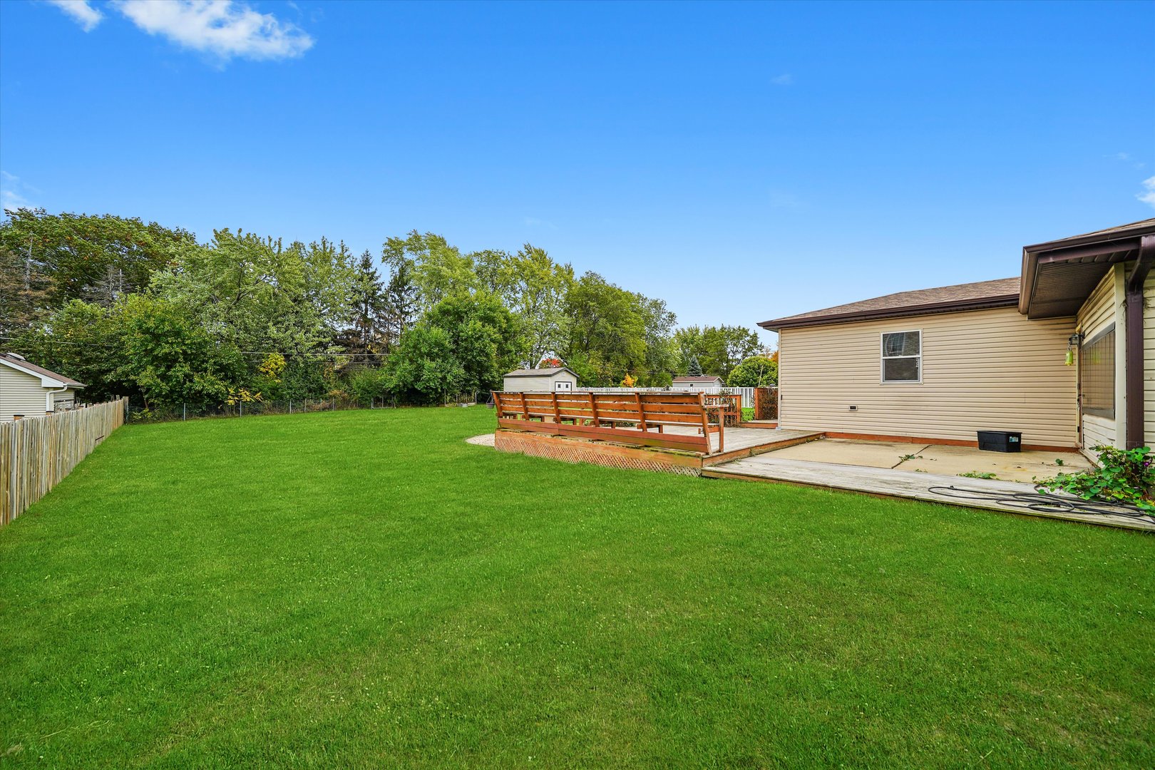 1227 S Roselle Road