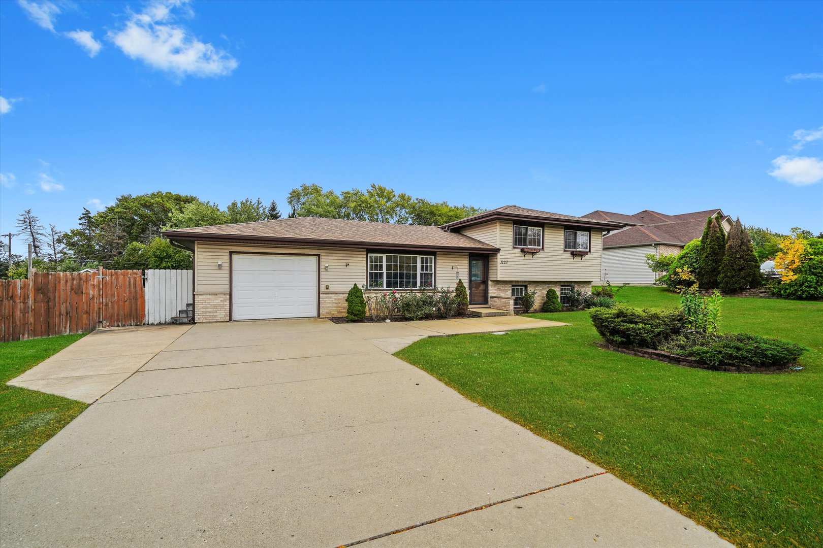 1227 S Roselle Road