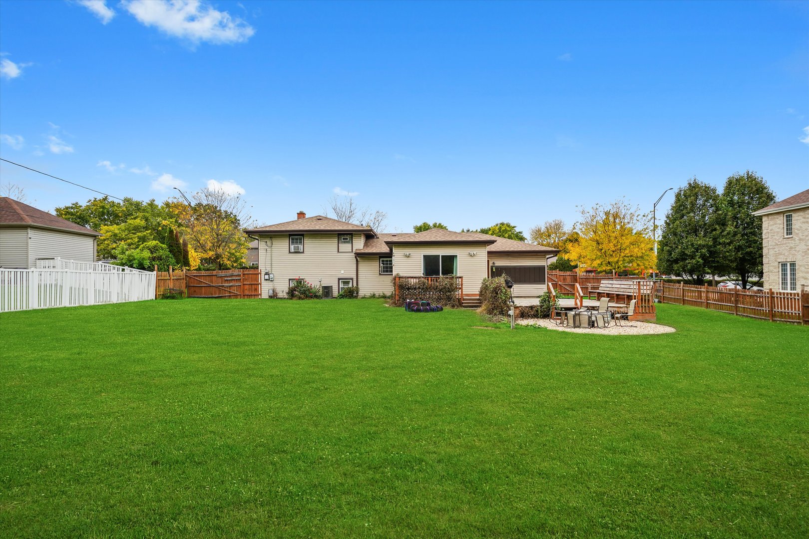 1227 S Roselle Road
