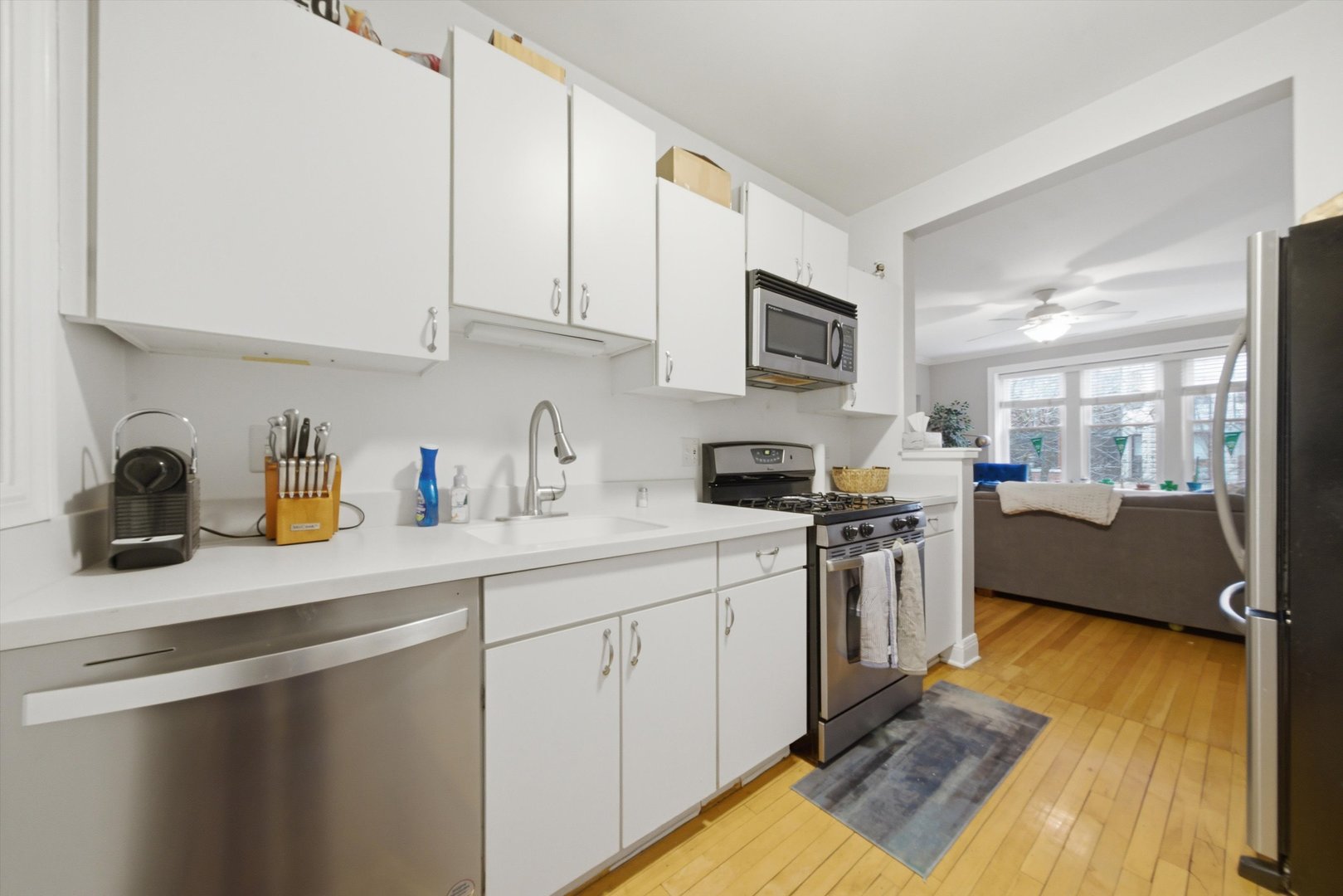 737 W BELDEN Avenue
