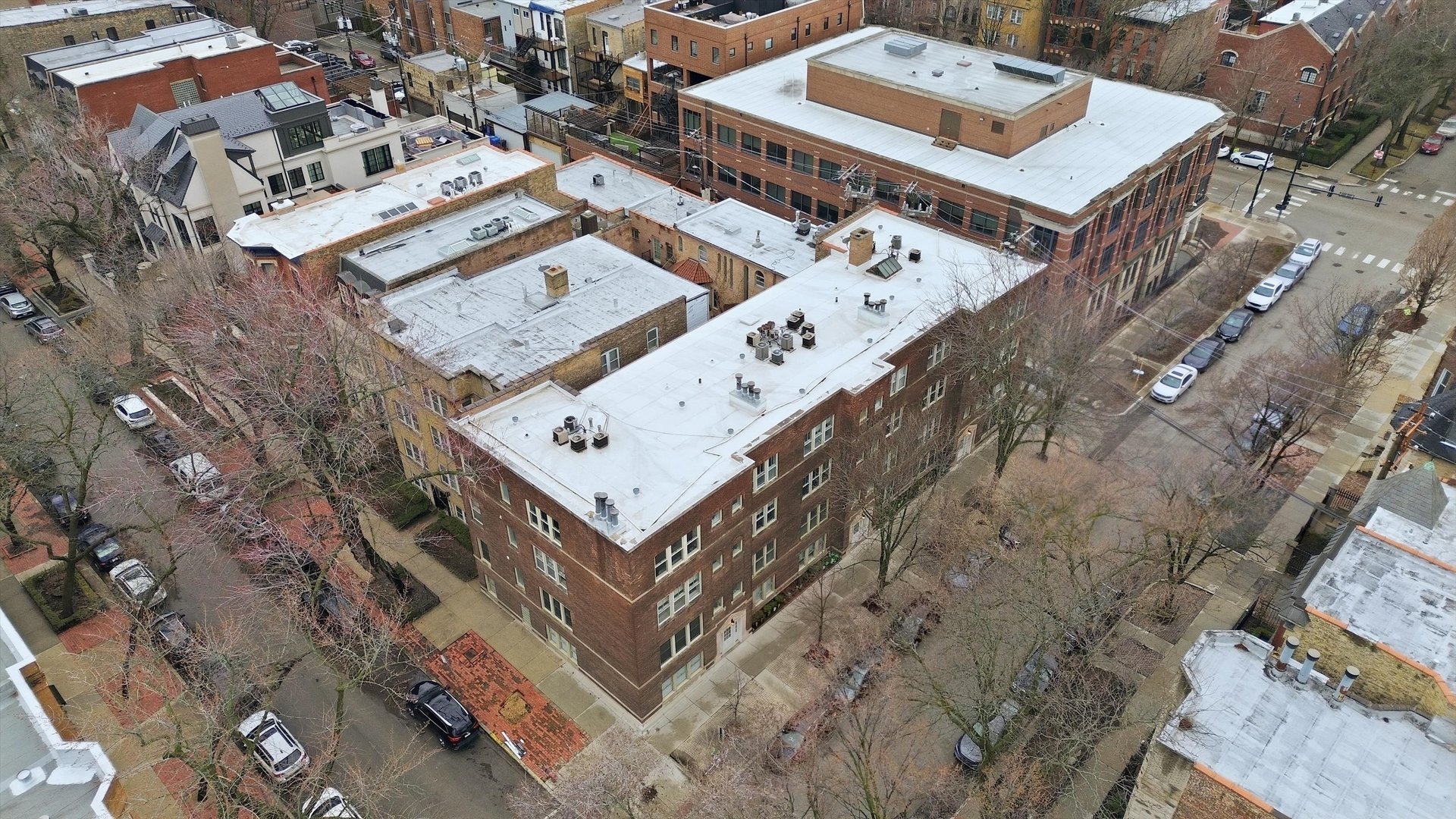 737 W BELDEN Avenue