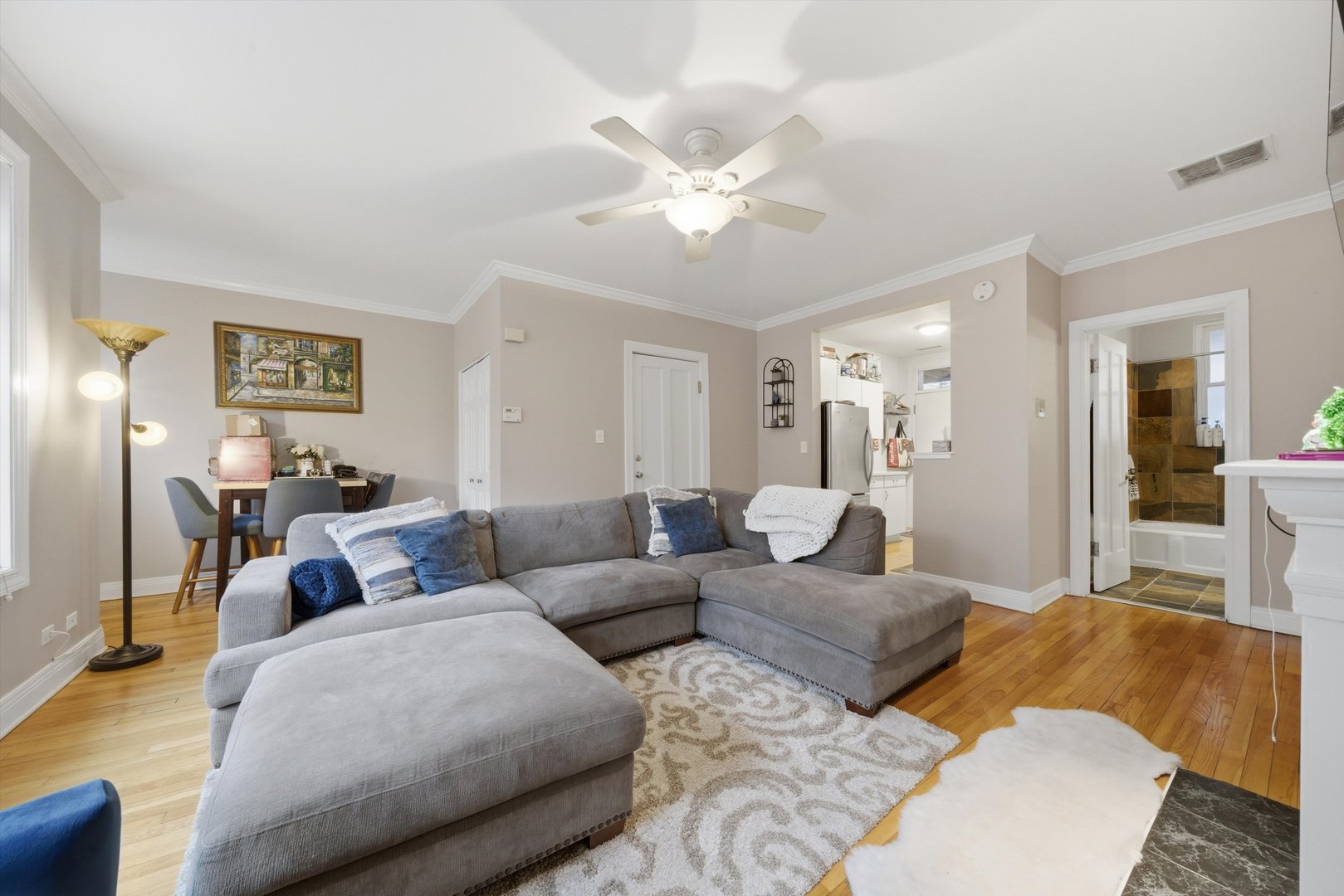 737 W BELDEN Avenue