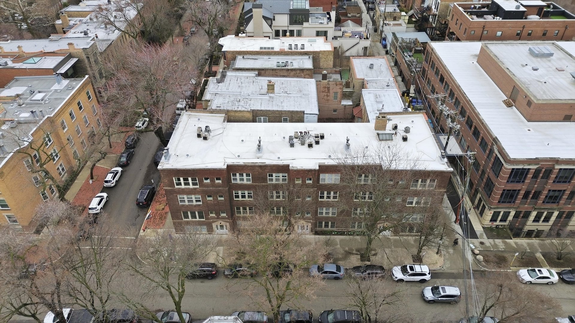 737 W BELDEN Avenue