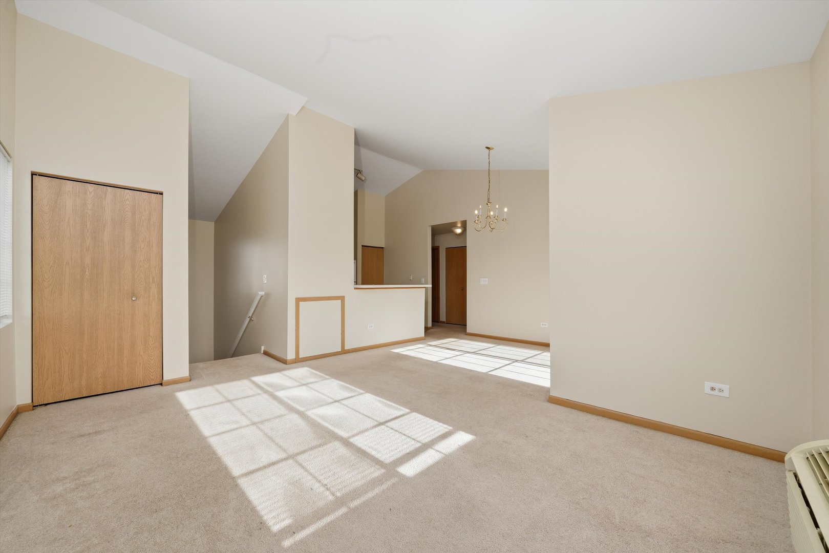 417 SILVERSTONE Drive Unit: 417