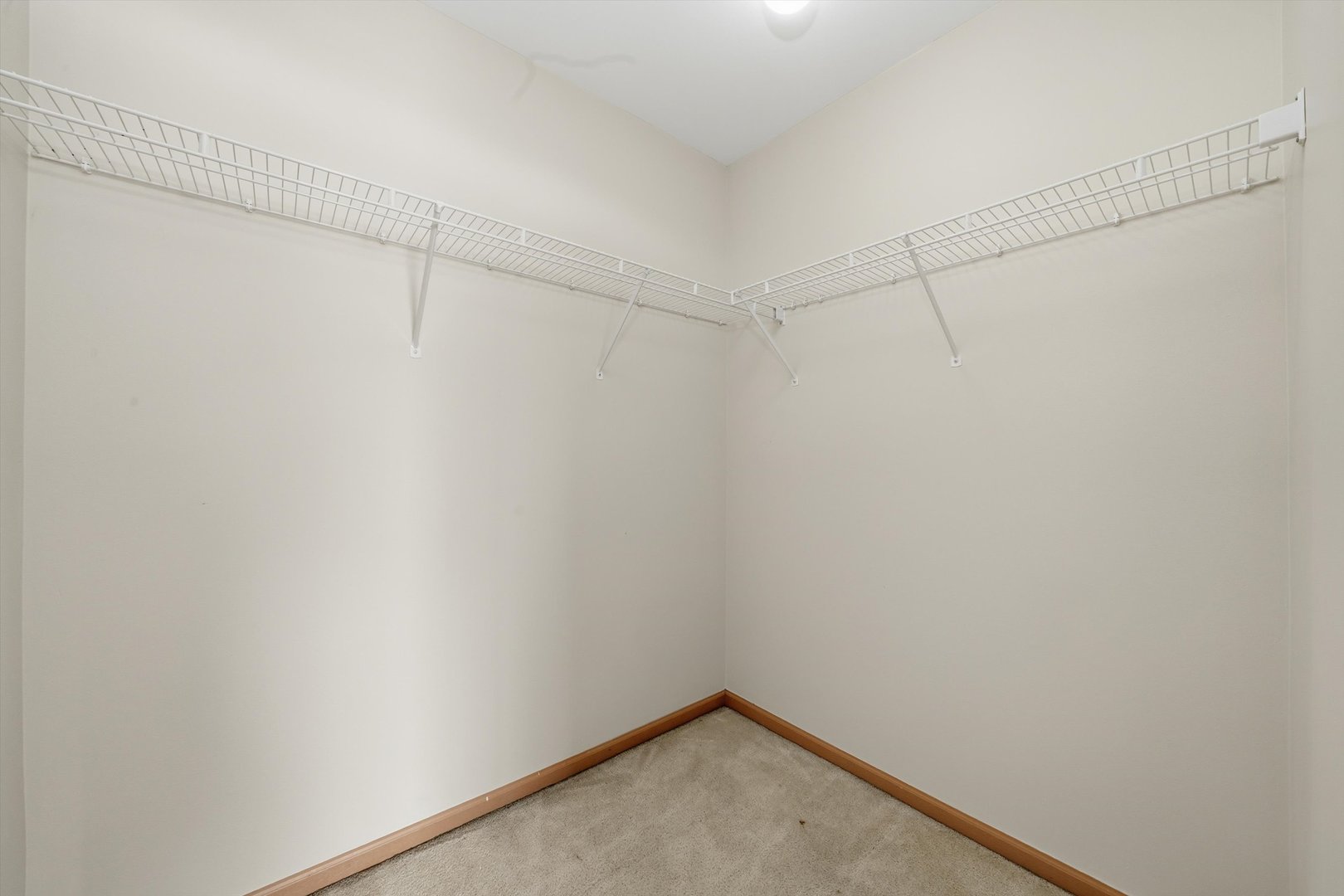 417 SILVERSTONE Drive Unit: 417