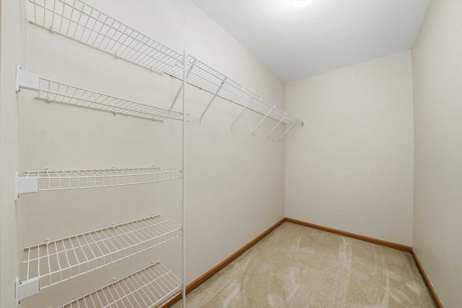 417 SILVERSTONE Drive Unit: 417