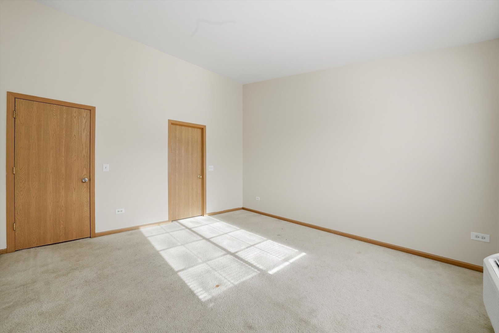 417 SILVERSTONE Drive Unit: 417