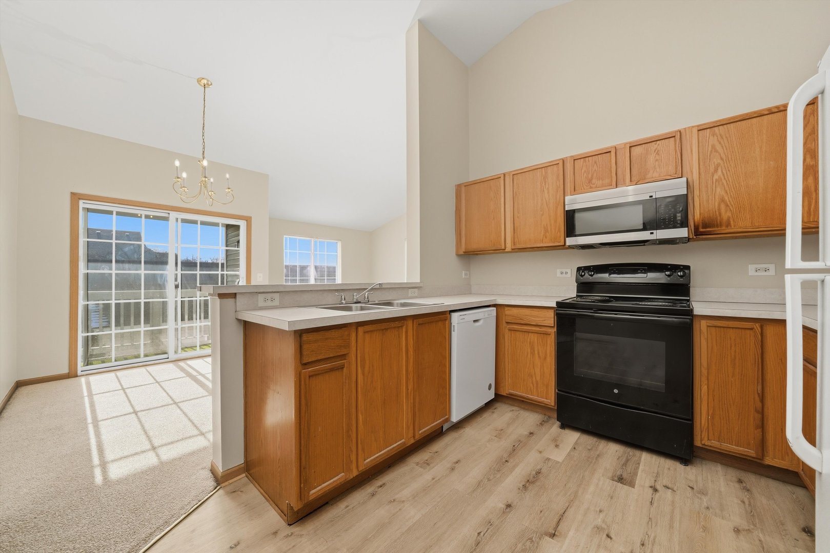 417 SILVERSTONE Drive Unit: 417