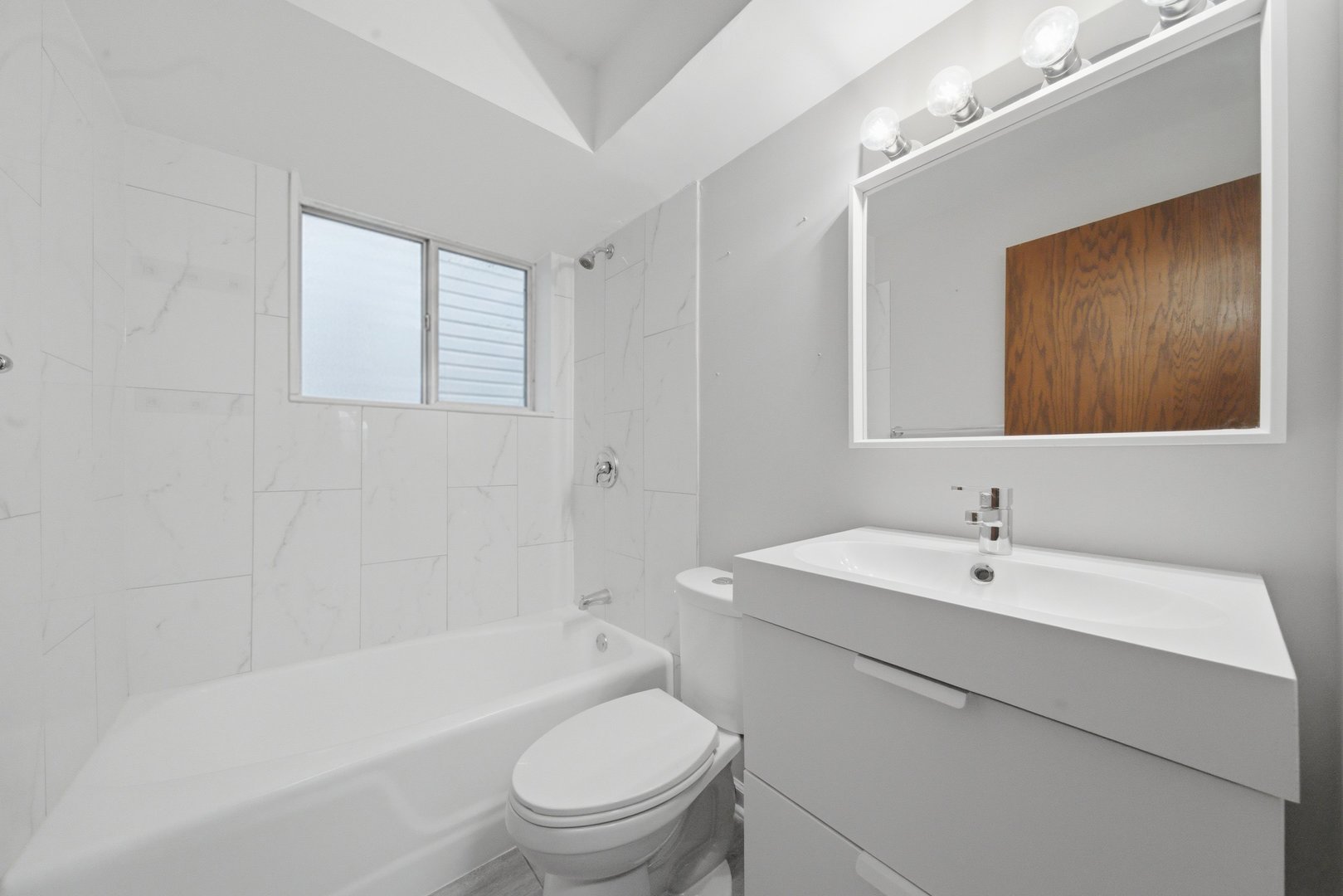 7709 W Marwood Avenue Unit: 1N