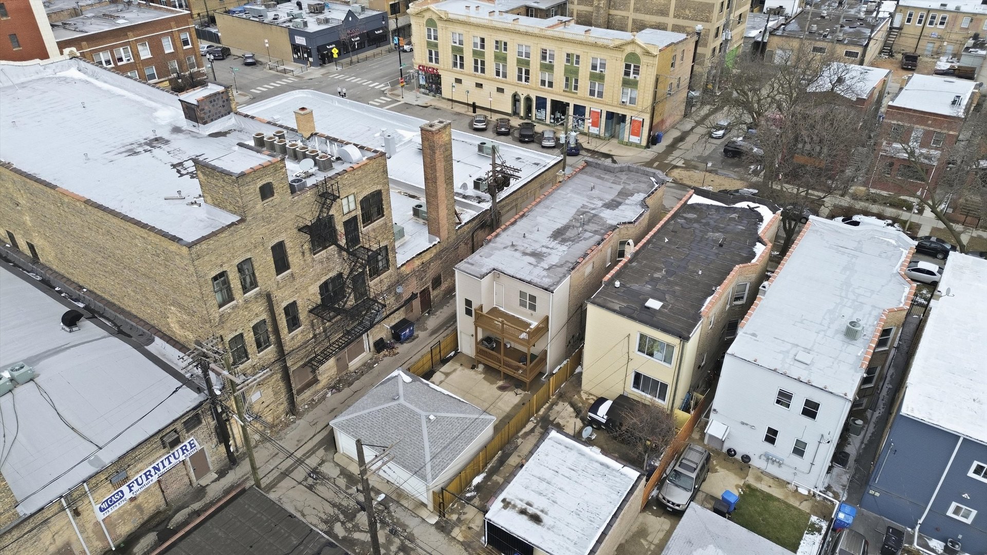 4742 N Sawyer Avenue Unit: 2