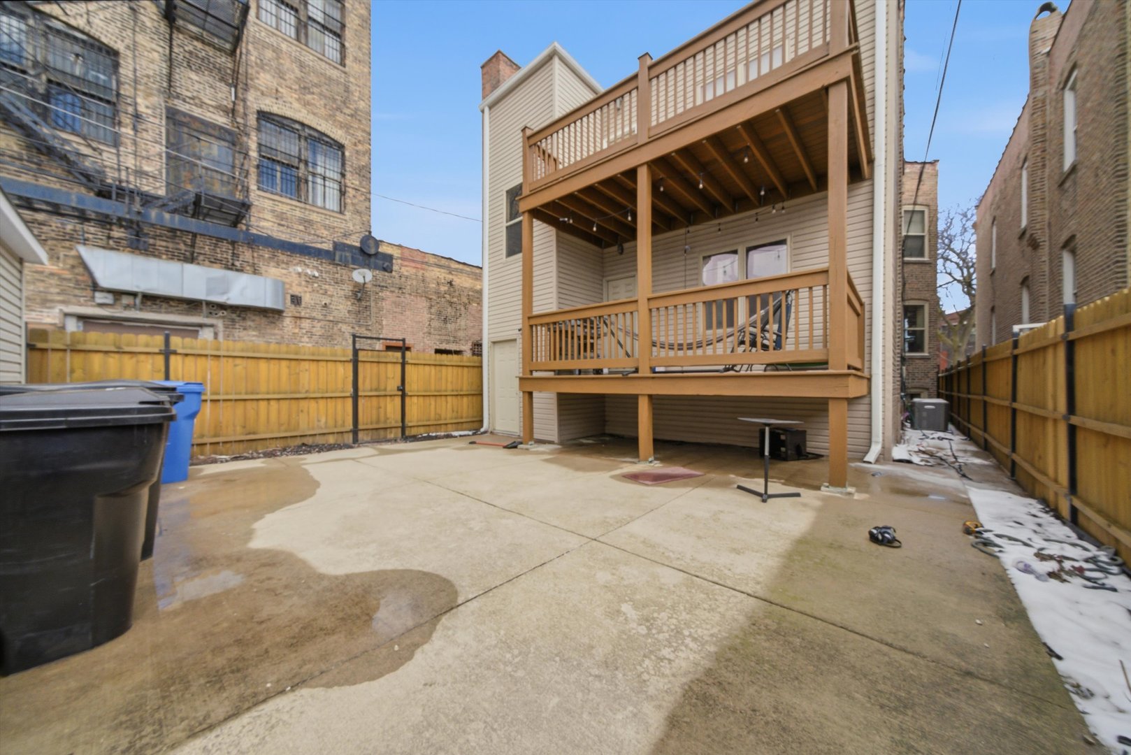 4742 N Sawyer Avenue Unit: 2