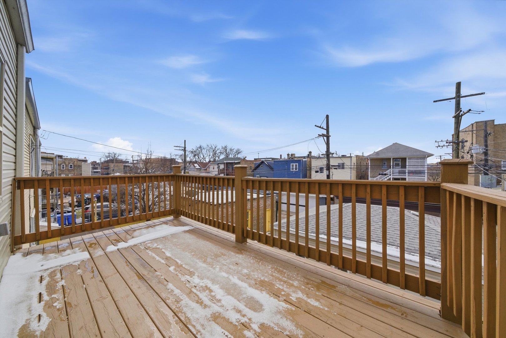 4742 N Sawyer Avenue Unit: 2