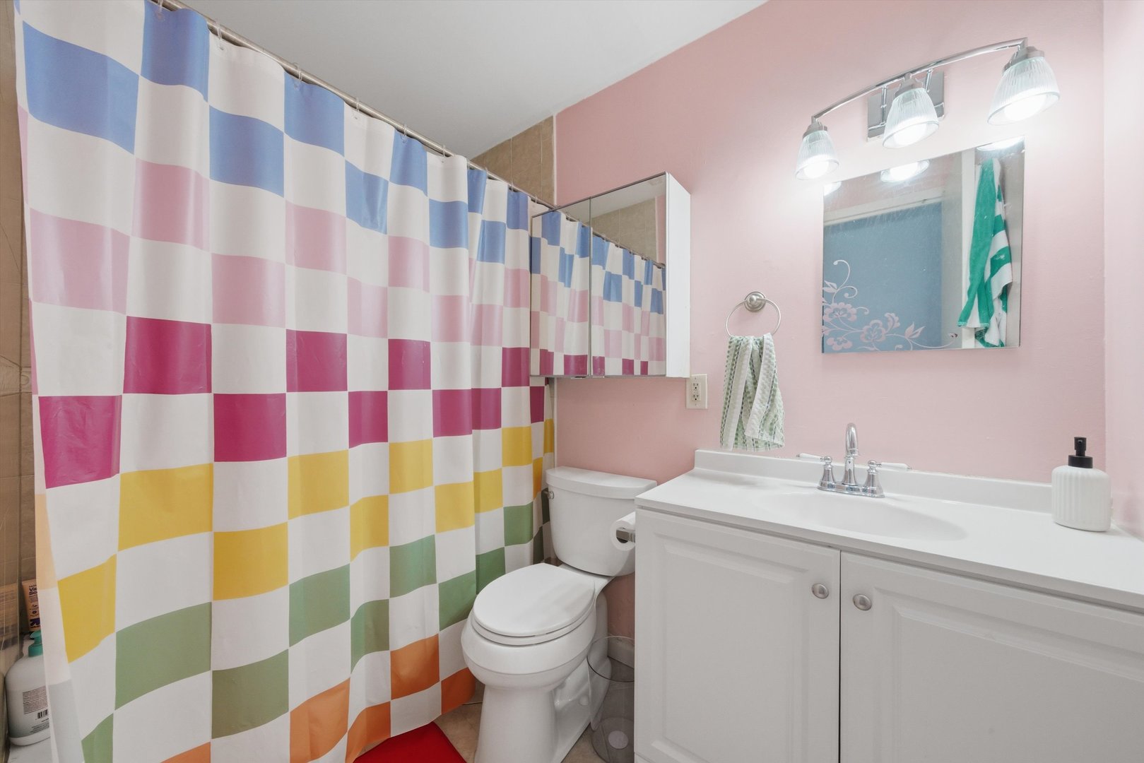 4343 N CLARENDON Avenue Unit: 613