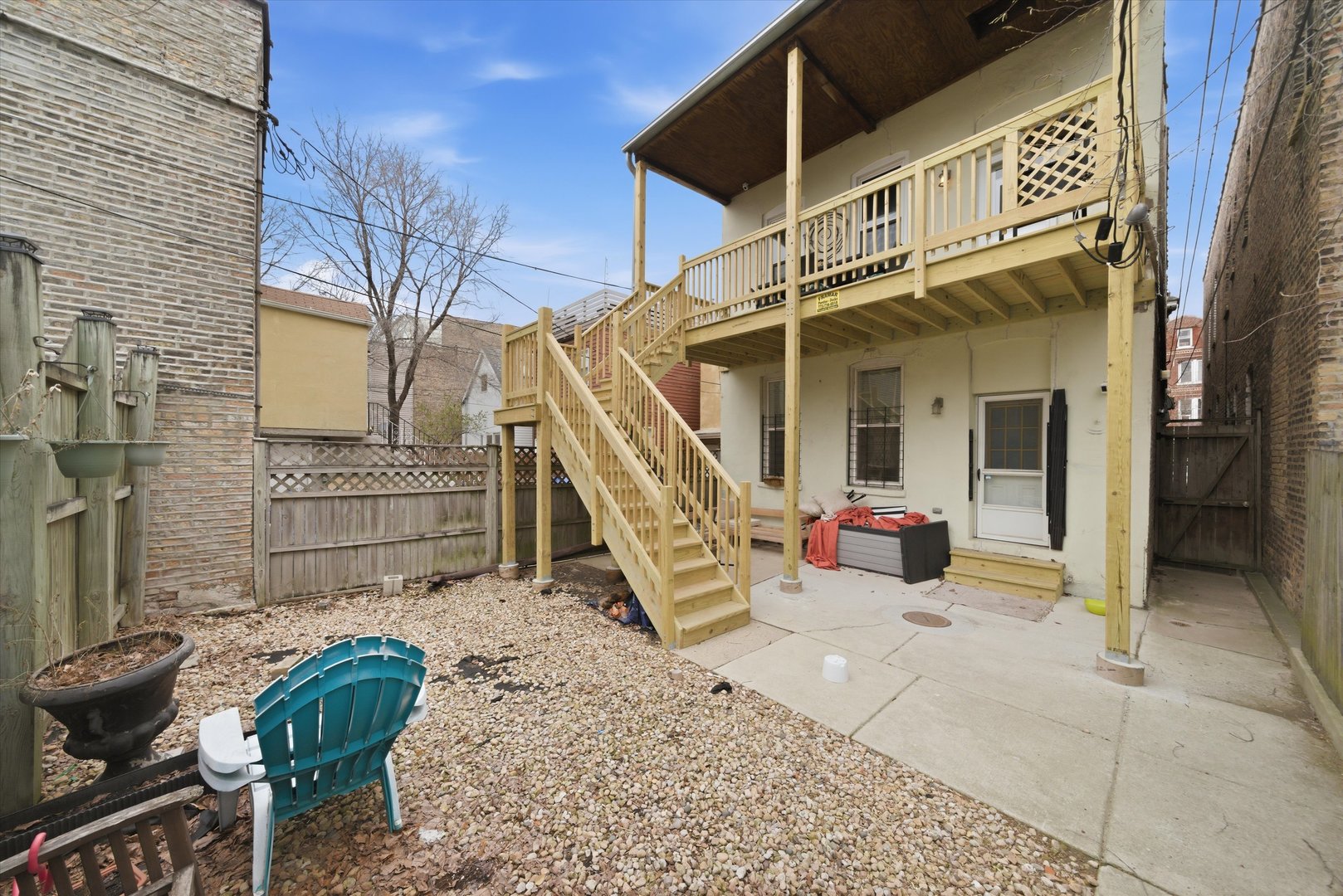 846 N WOLCOTT Avenue Unit: 2R