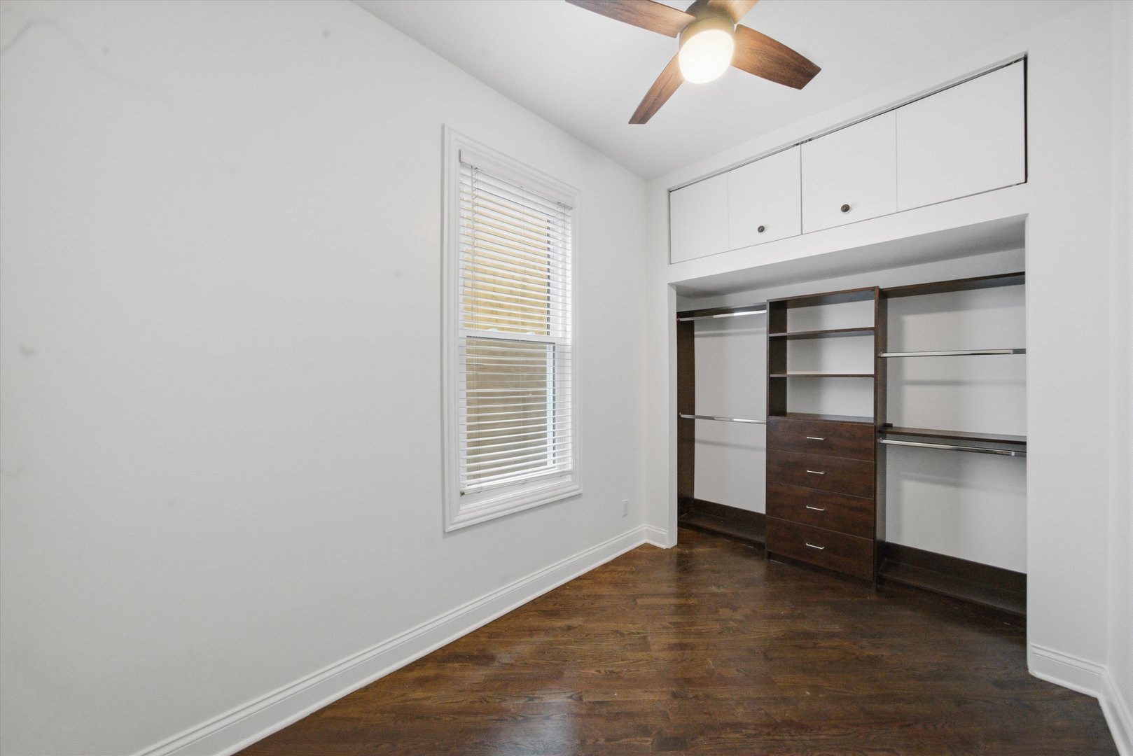 846 N WOLCOTT Avenue Unit: 2R