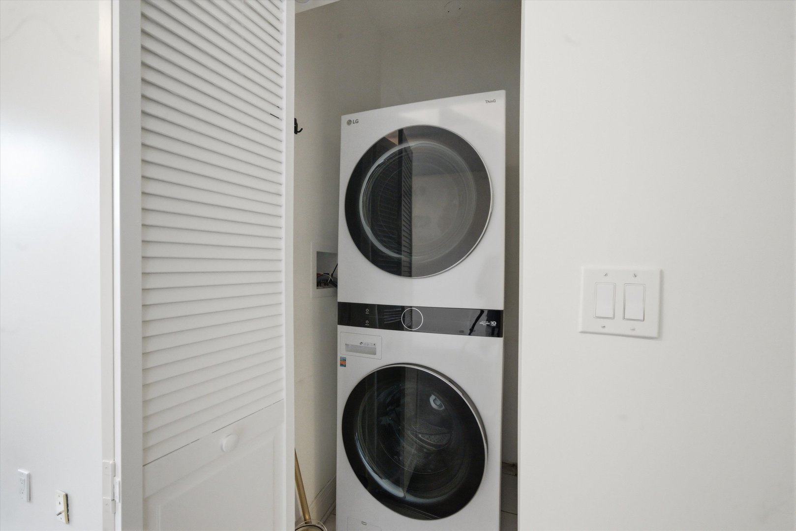 846 N WOLCOTT Avenue Unit: 2R