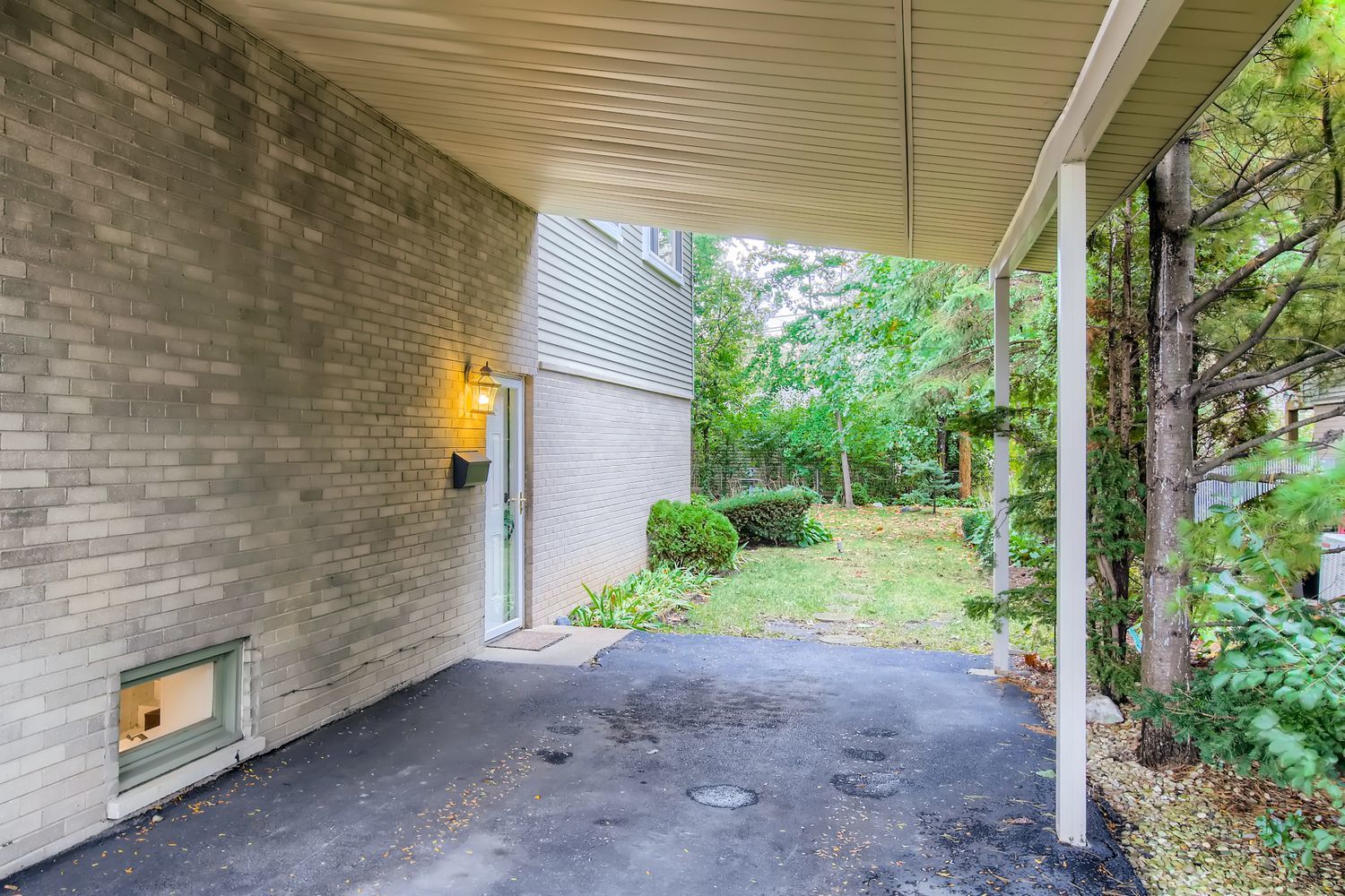 9529 Keystone Avenue