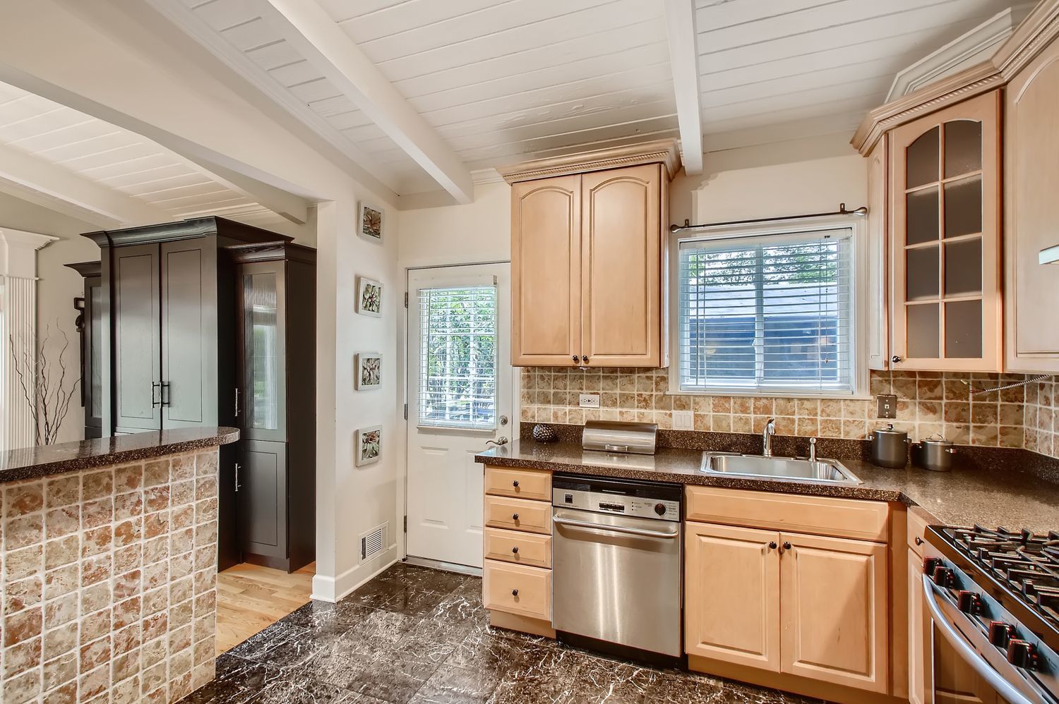 9529 Keystone Avenue