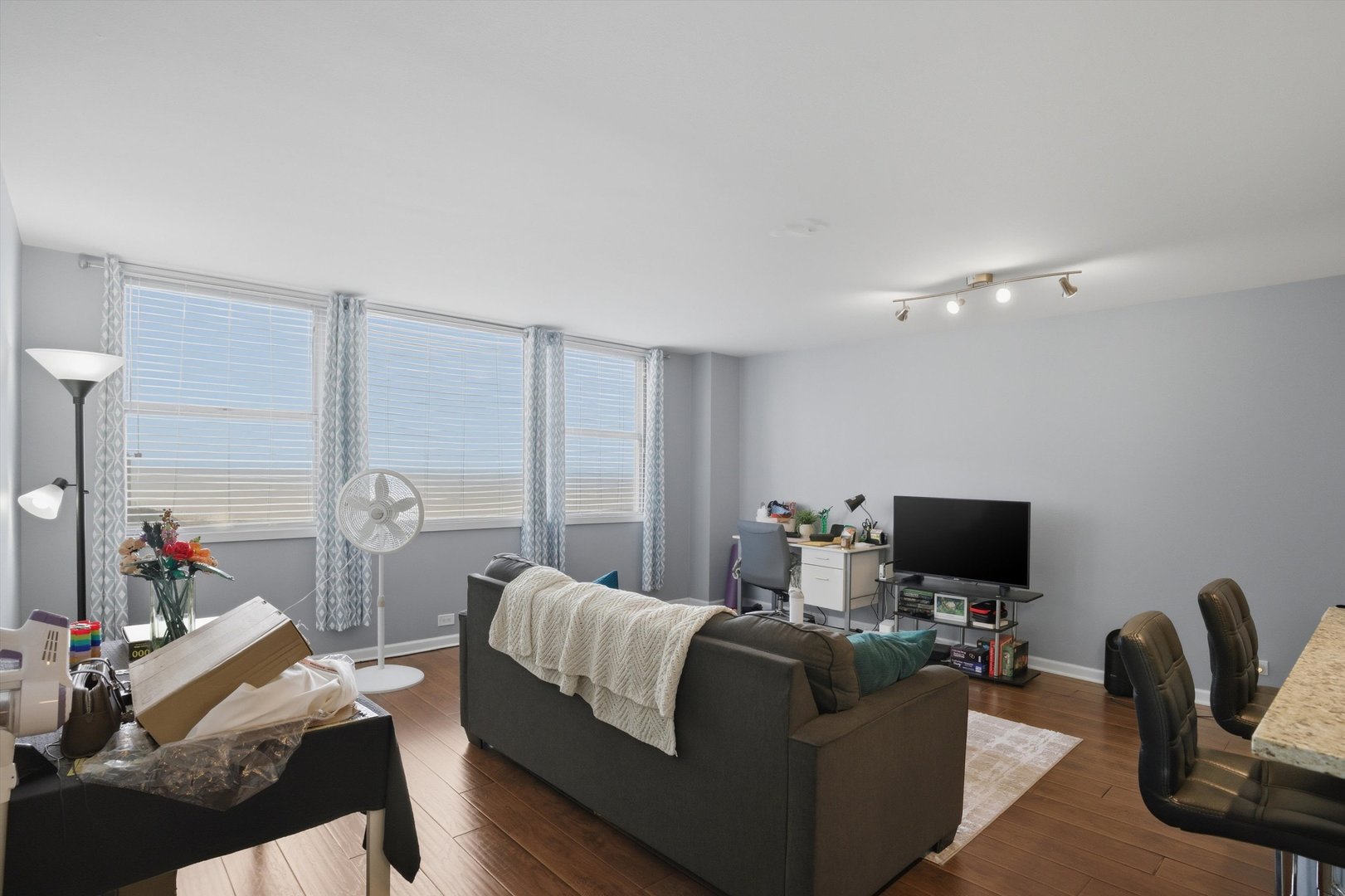 6301 N SHERIDAN Road Unit: 3M