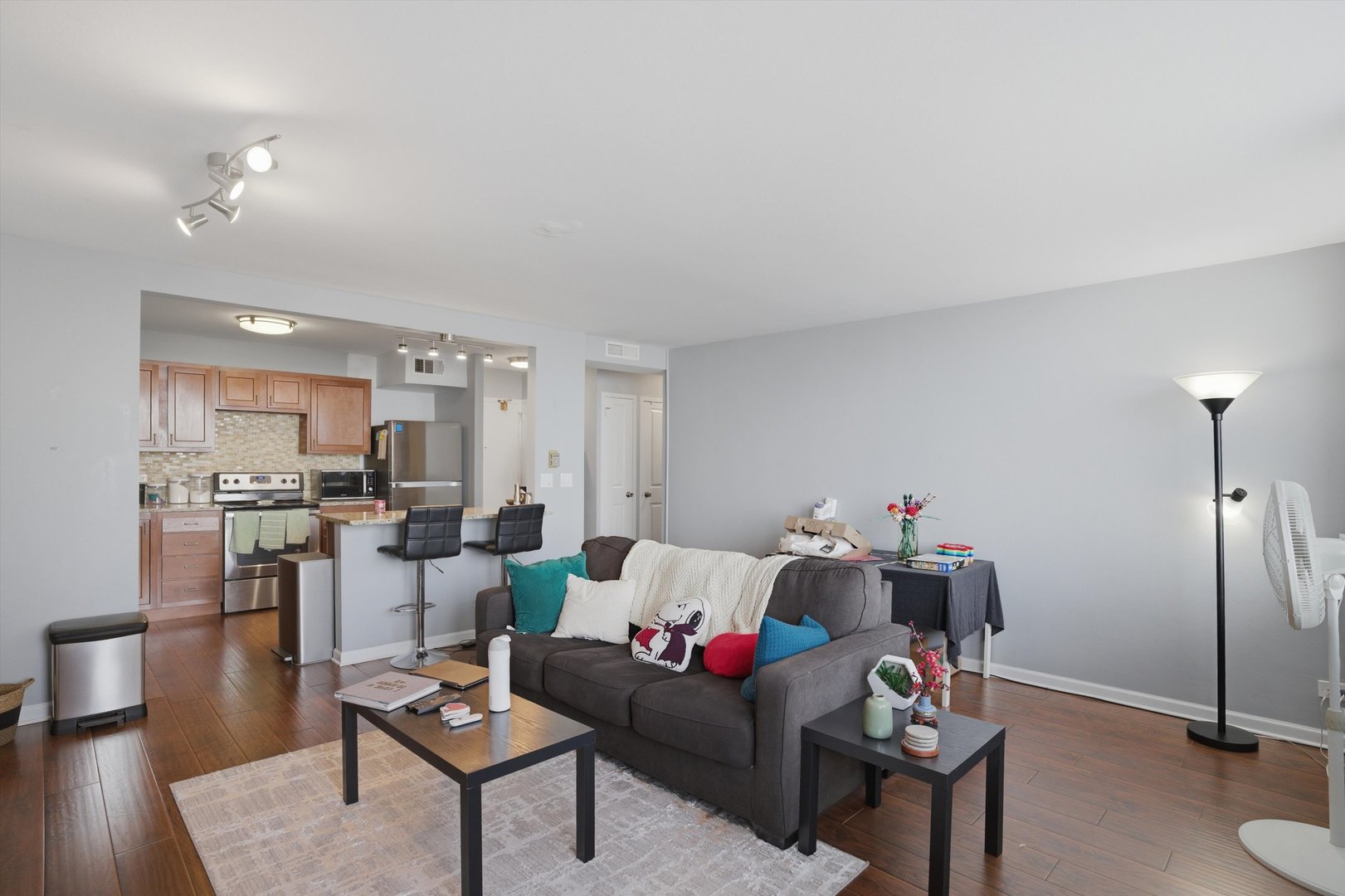6301 N SHERIDAN Road Unit: 3M