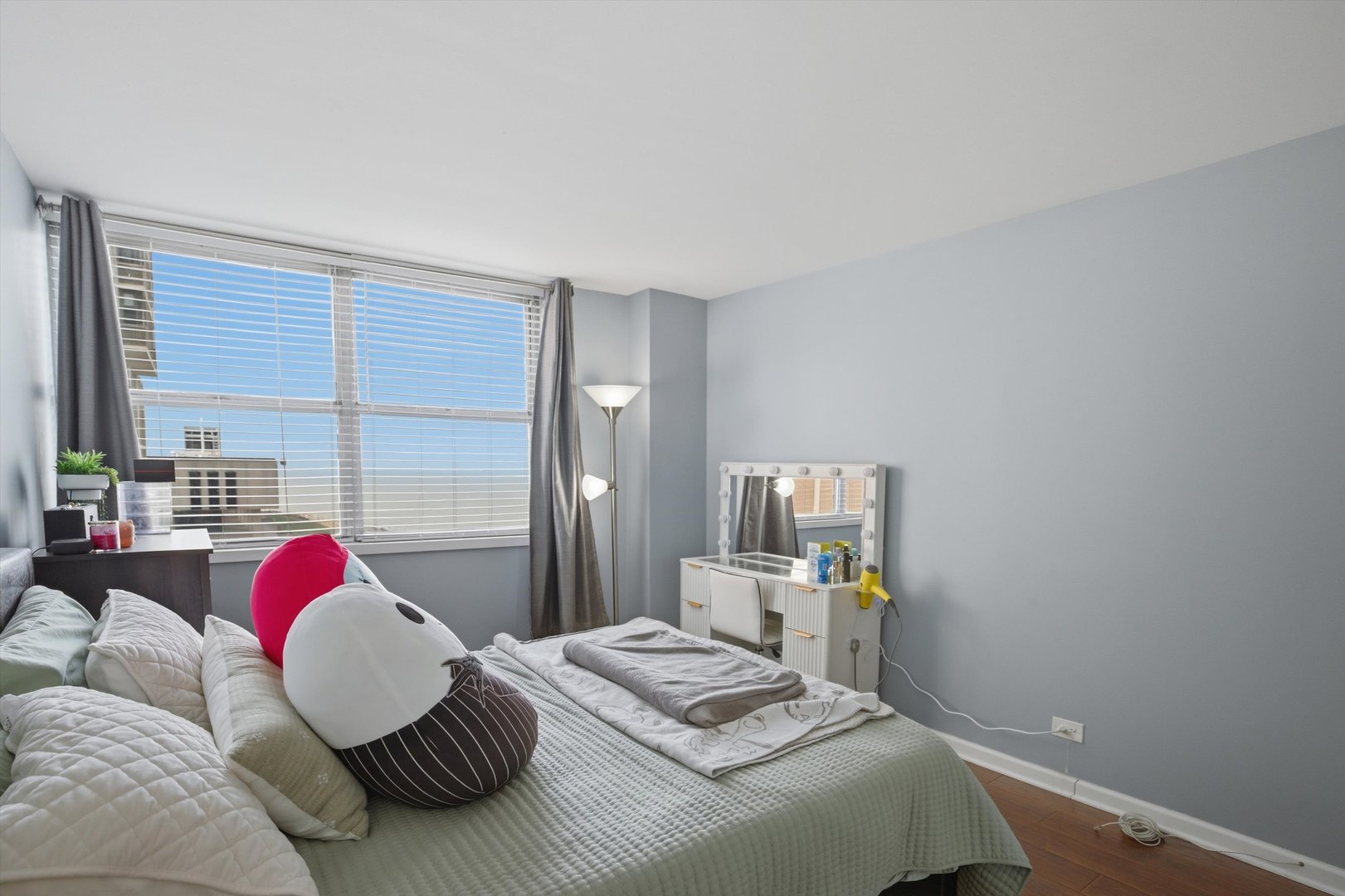 6301 N SHERIDAN Road Unit: 3M