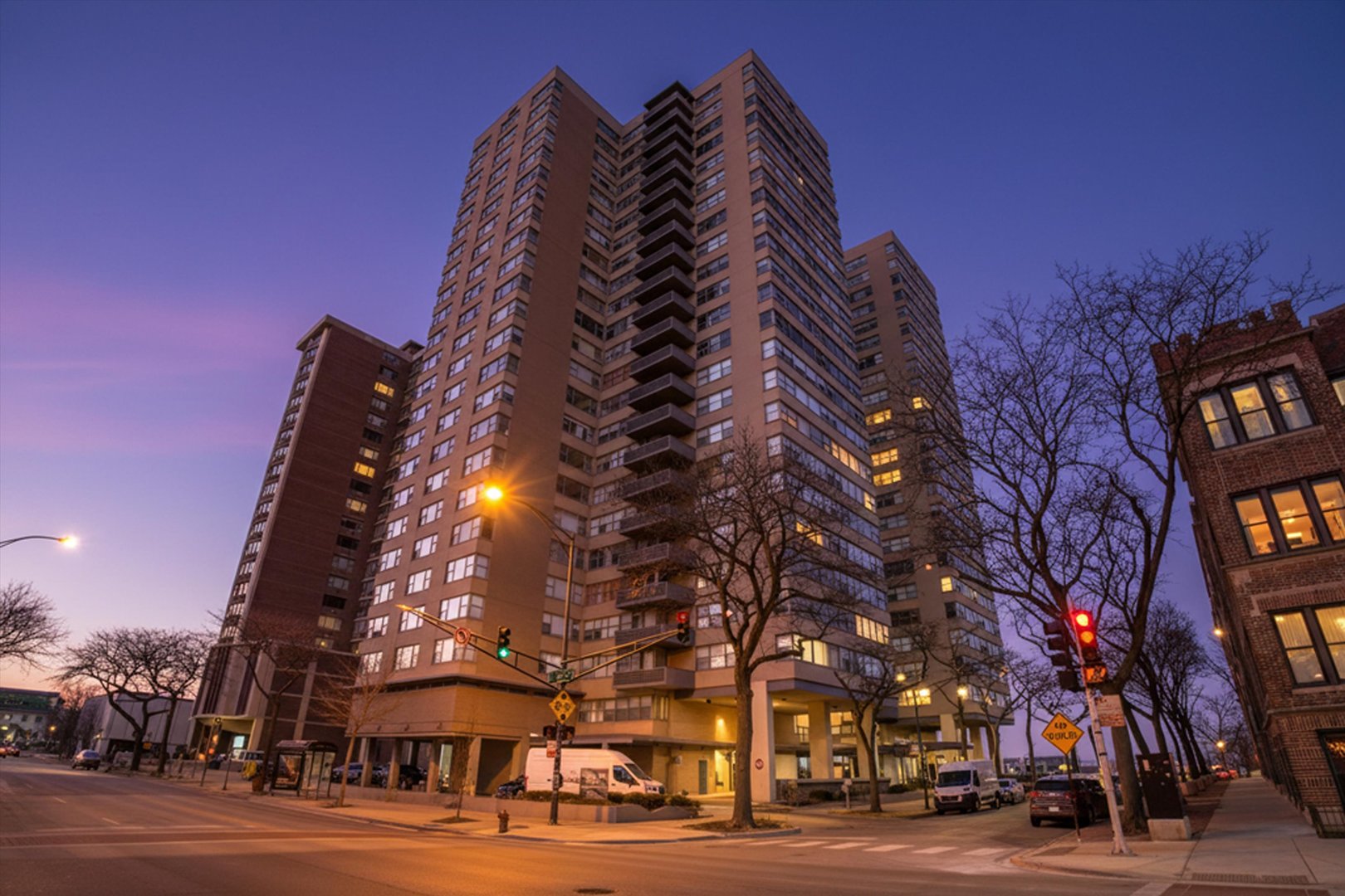 6301 N SHERIDAN Road Unit: 3M