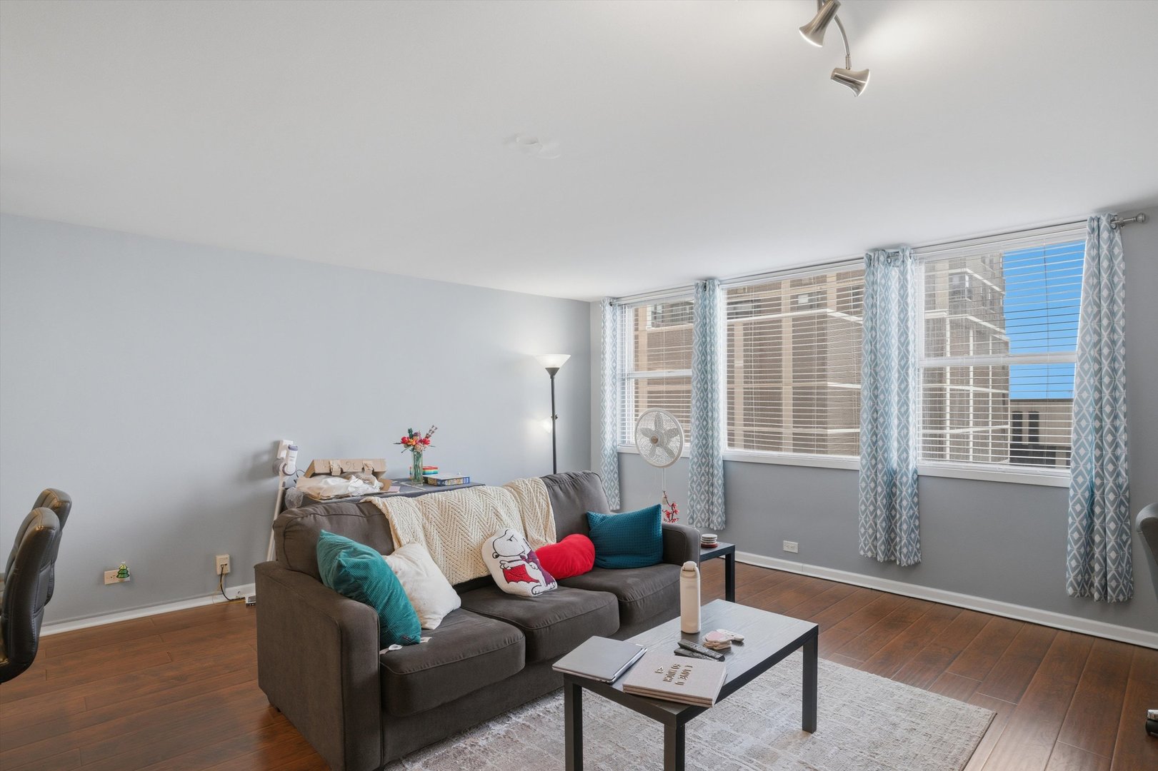 6301 N SHERIDAN Road Unit: 3M