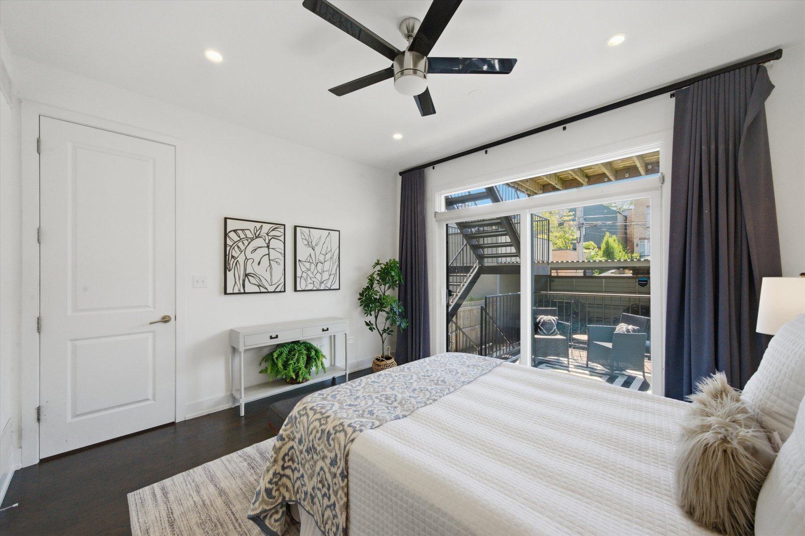 948 N Honore Street Unit: 1