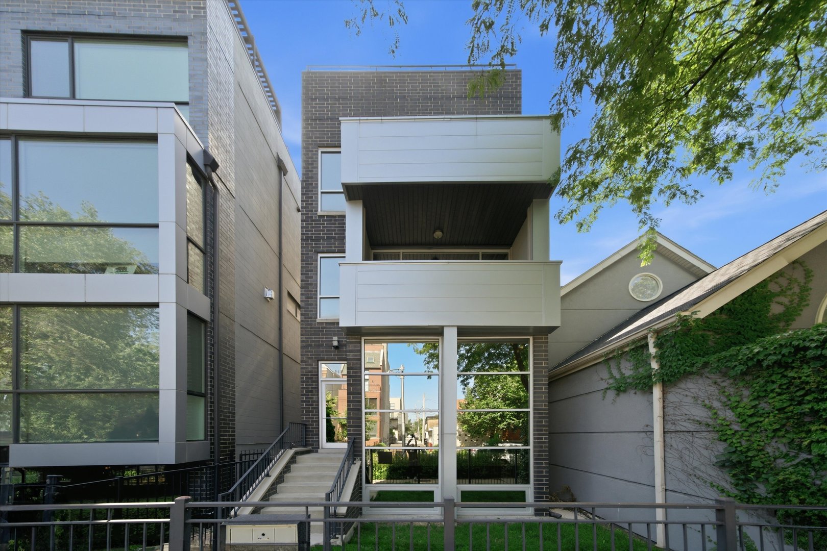 948 N Honore Street Unit: 1