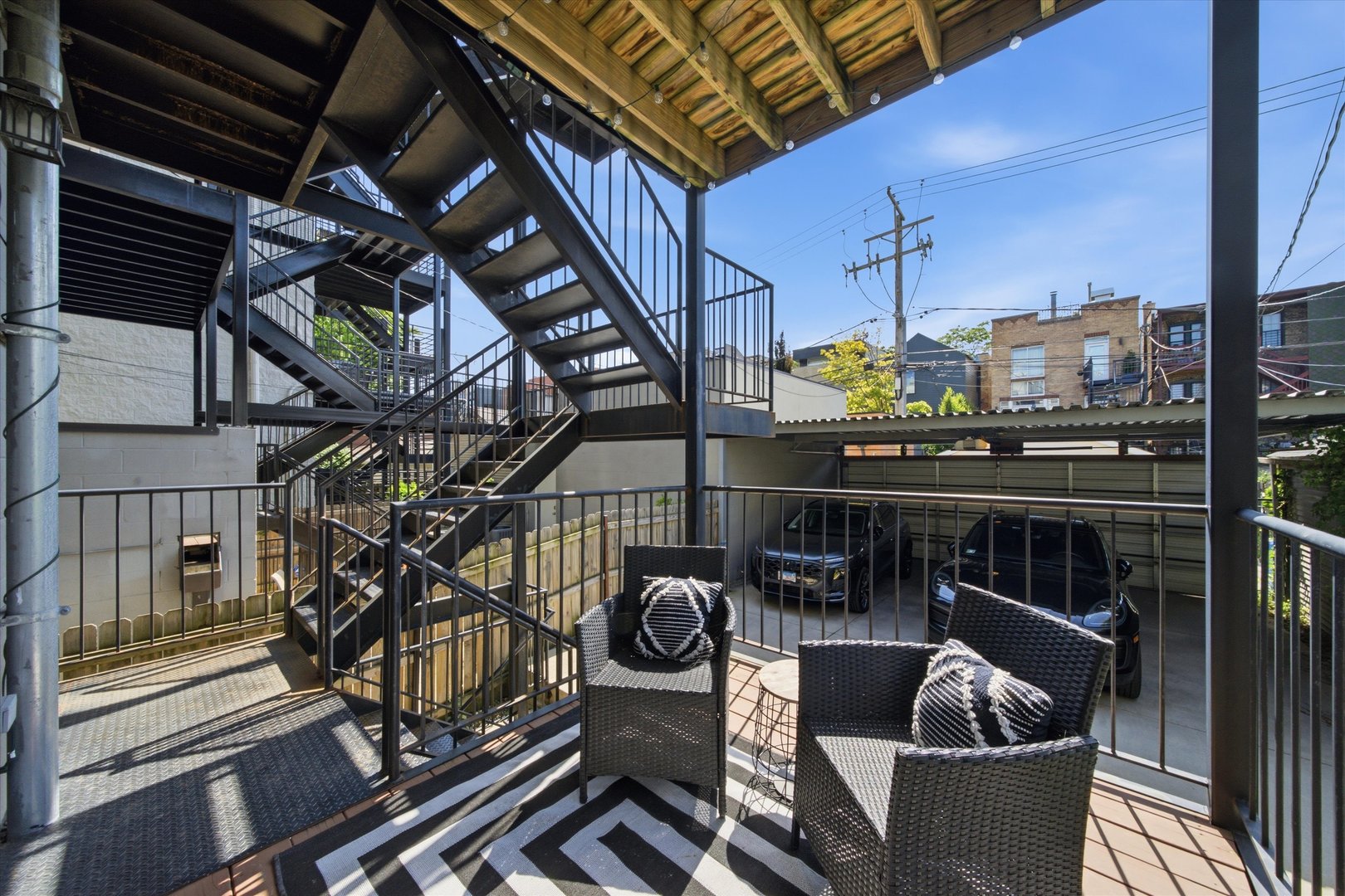 948 N Honore Street Unit: 1