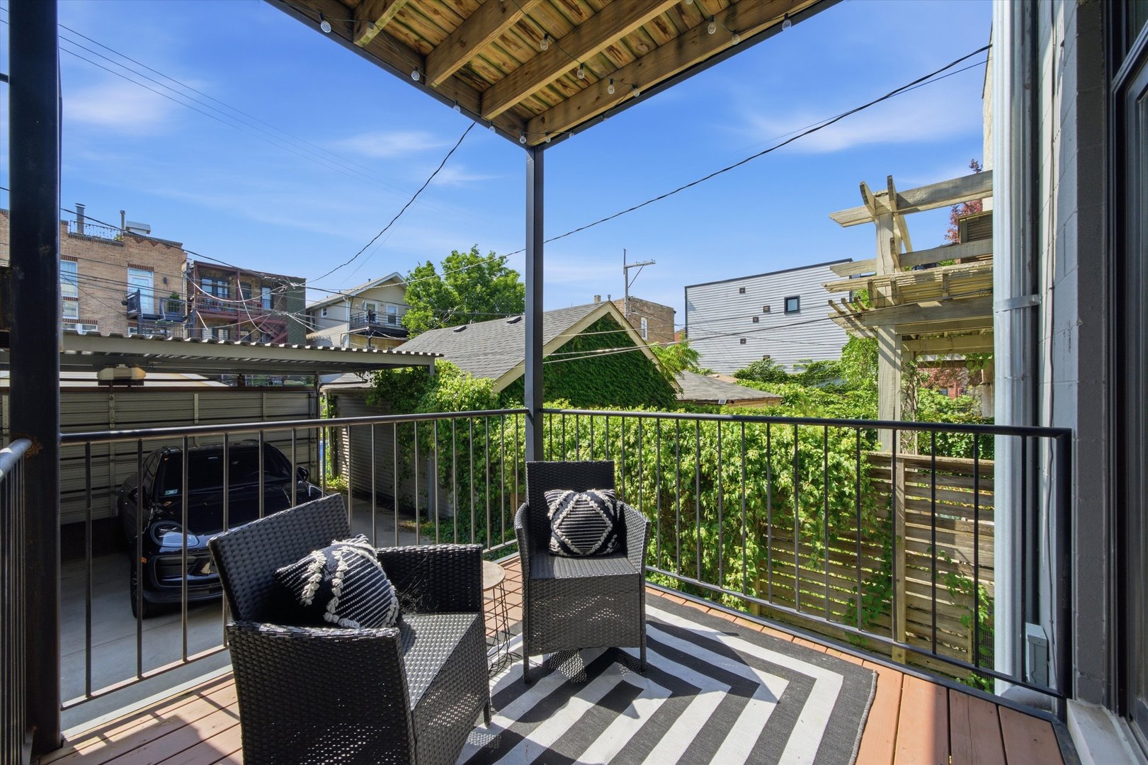 948 N Honore Street Unit: 1